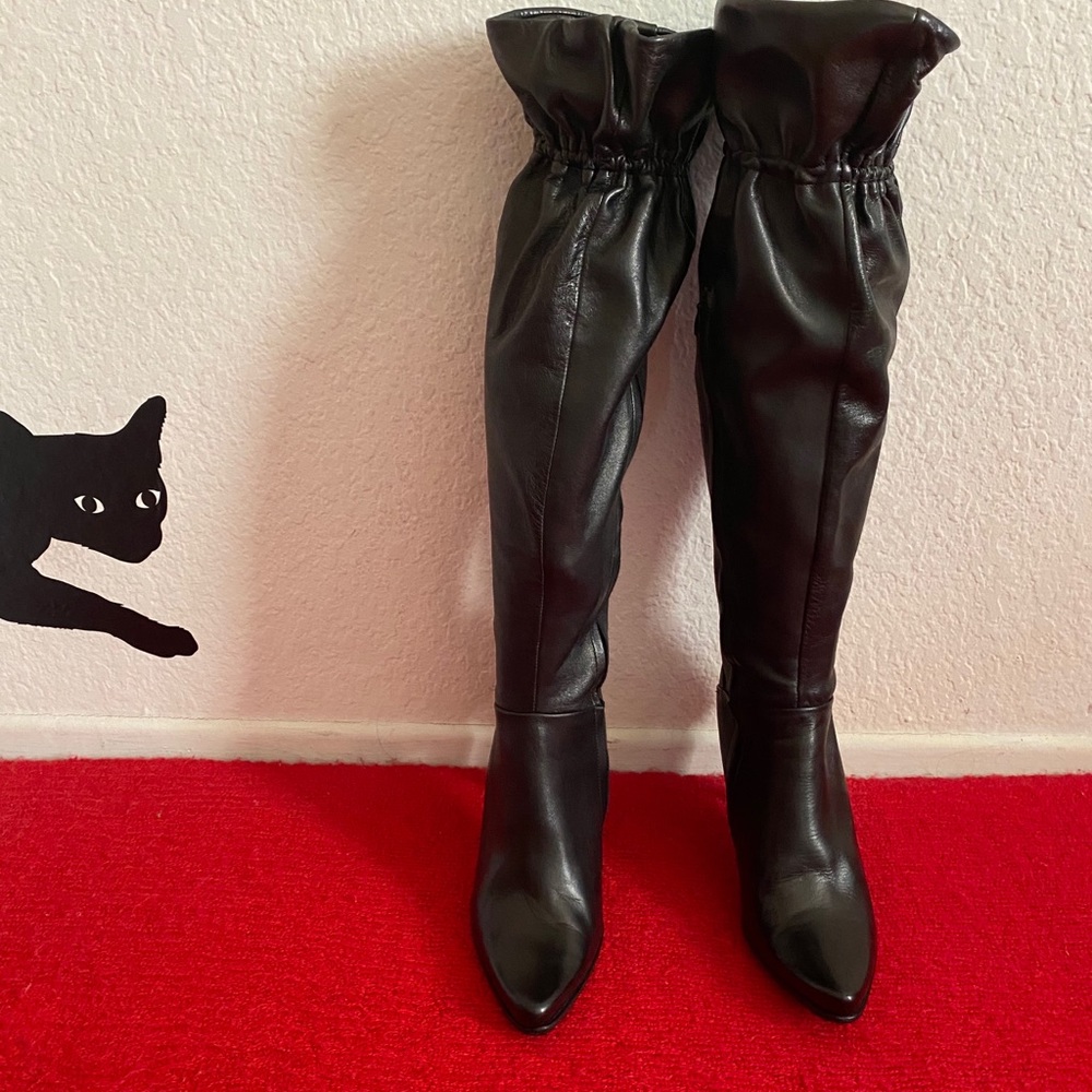 BCBG NWT Black Leather Boots 👢